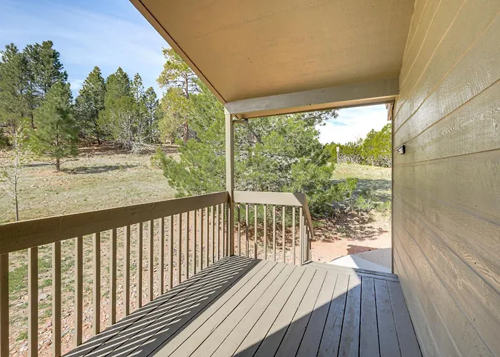 Walk To Golf & Trails! 'aspen House' In Holiday home